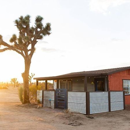 Cryptic Cabin-Tranquil Bohemian Getaway W/Hot Tub Yucca Valley Buitenkant foto