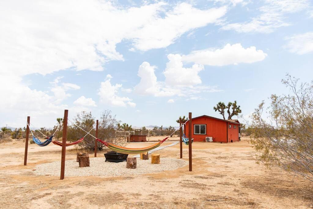 Cryptic Cabin-Tranquil Bohemian Getaway W/Hot Tub Yucca Valley Buitenkant foto