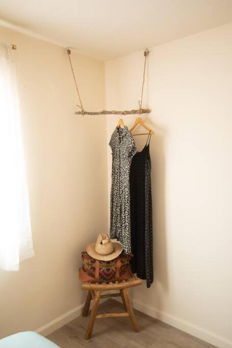Cryptic Cabin-Tranquil Bohemian Getaway W/Hot Tub Yucca Valley Buitenkant foto